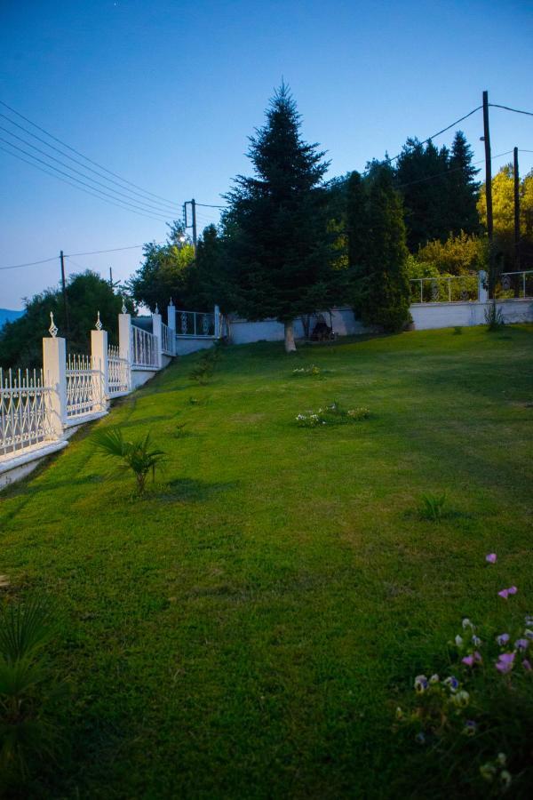 Villa Paradisos Likostomon Buitenkant foto